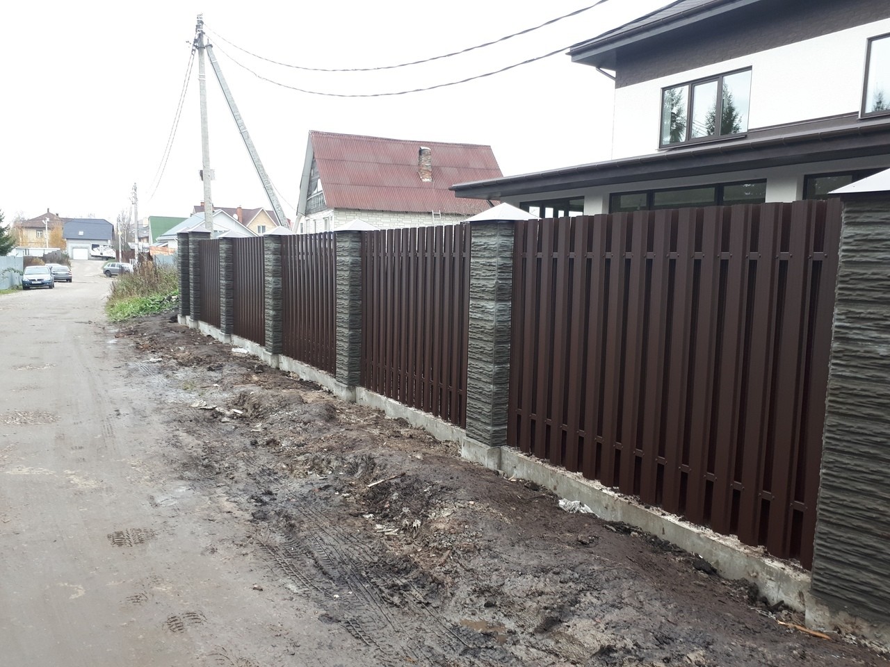 Забор шахматка 40м из штакетника столбы под камень в Березниках