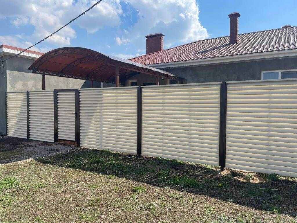 Забор из ламелей Еврожалюзи 25м RAL1015/1015 Слоновая Кость двусторонний фото 5 в Березниках