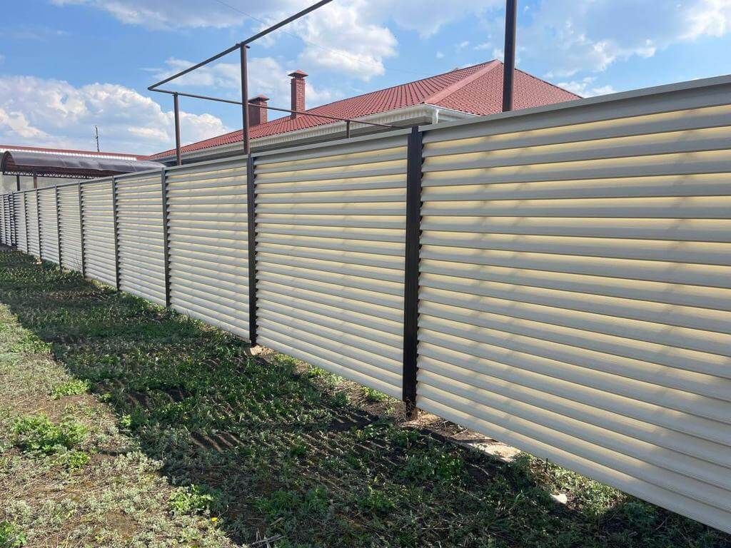 Забор из ламелей Еврожалюзи 25м RAL1015/1015 Слоновая Кость двусторонний фото 2 в Березниках