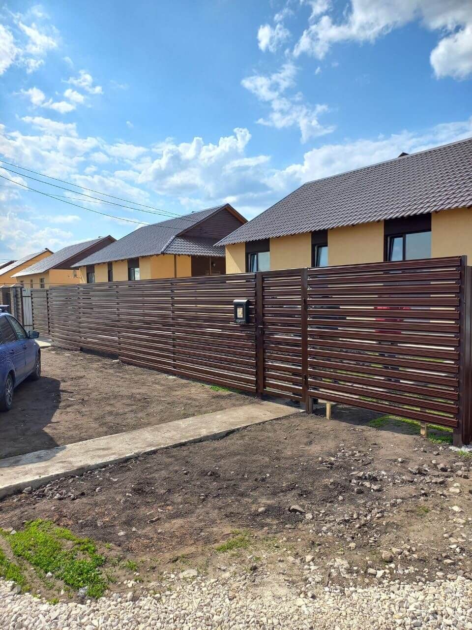 Забор-ранчо из широкого штакетника 24м RAL8017/8017 Шоколад двусторонний в Березниках