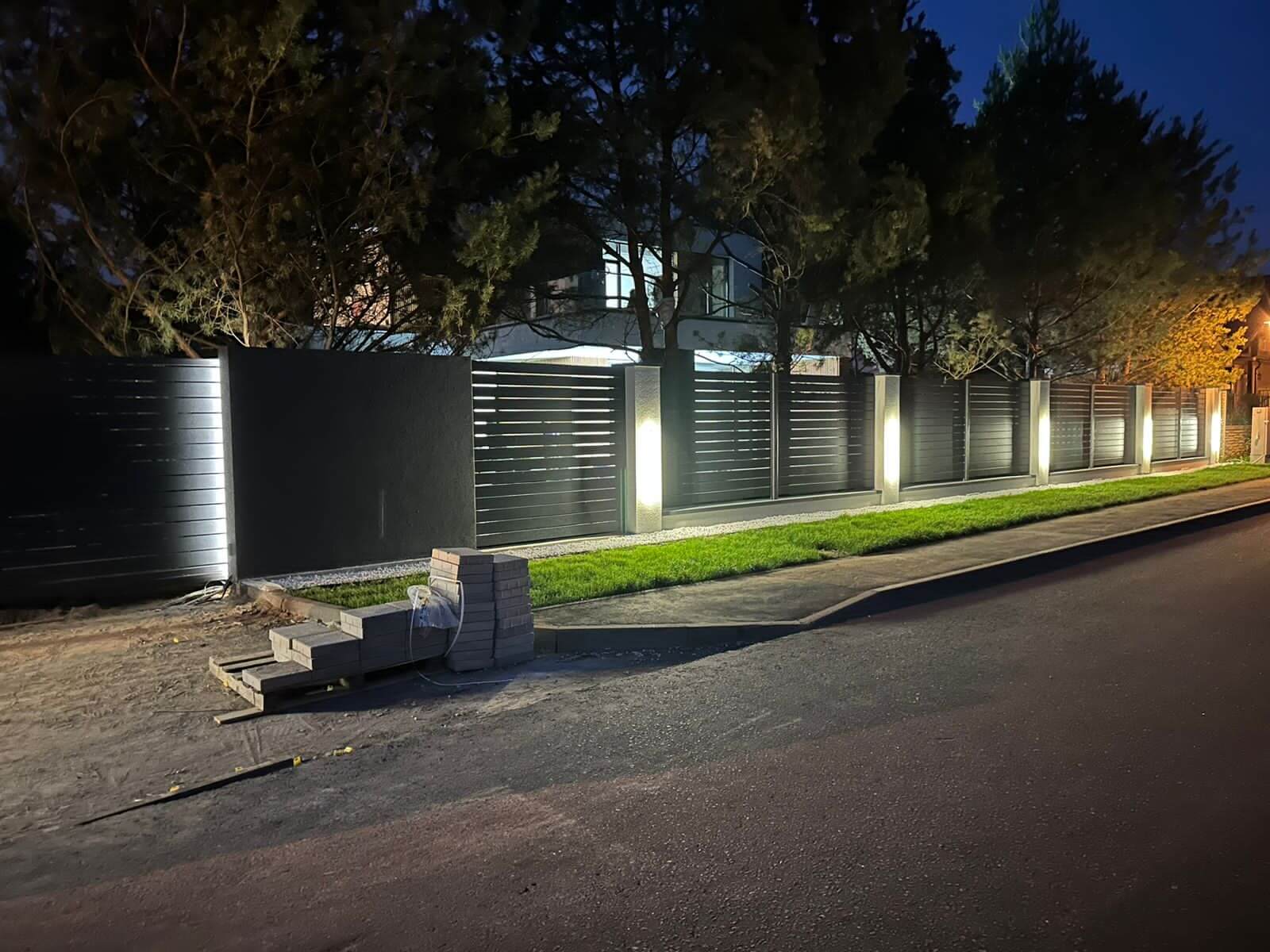 Забор-ранчо из металлопланкена 36м RAL7024 Серый Графит фото 11 в Березниках