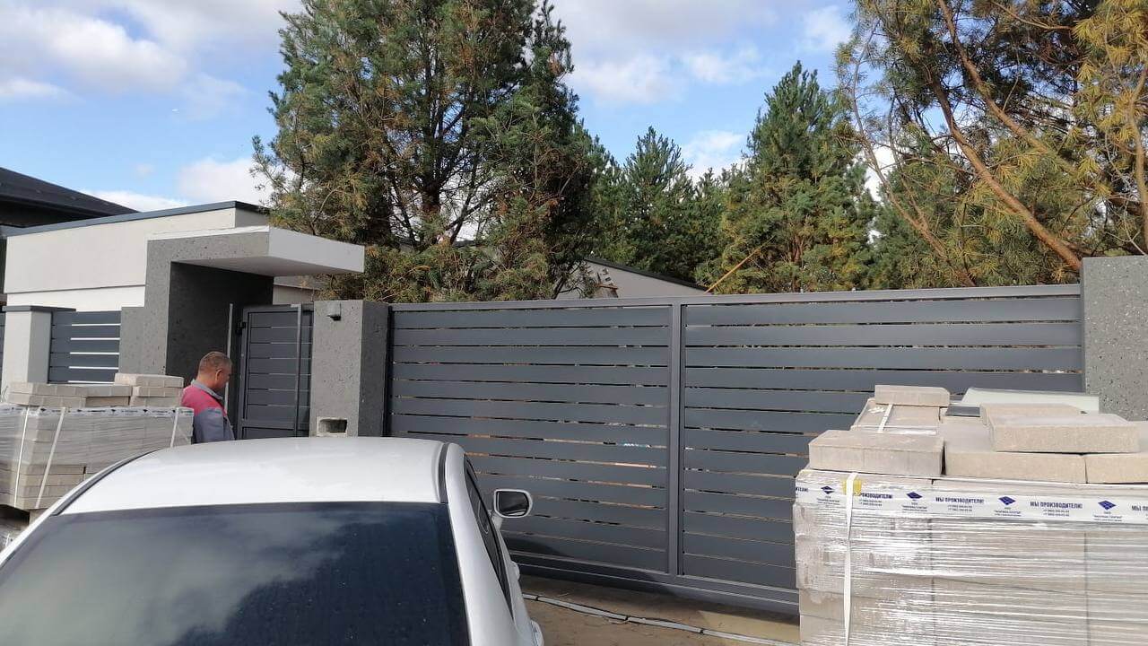 Забор-ранчо из металлопланкена 36м RAL7024 Серый Графит фото 3 в Березниках