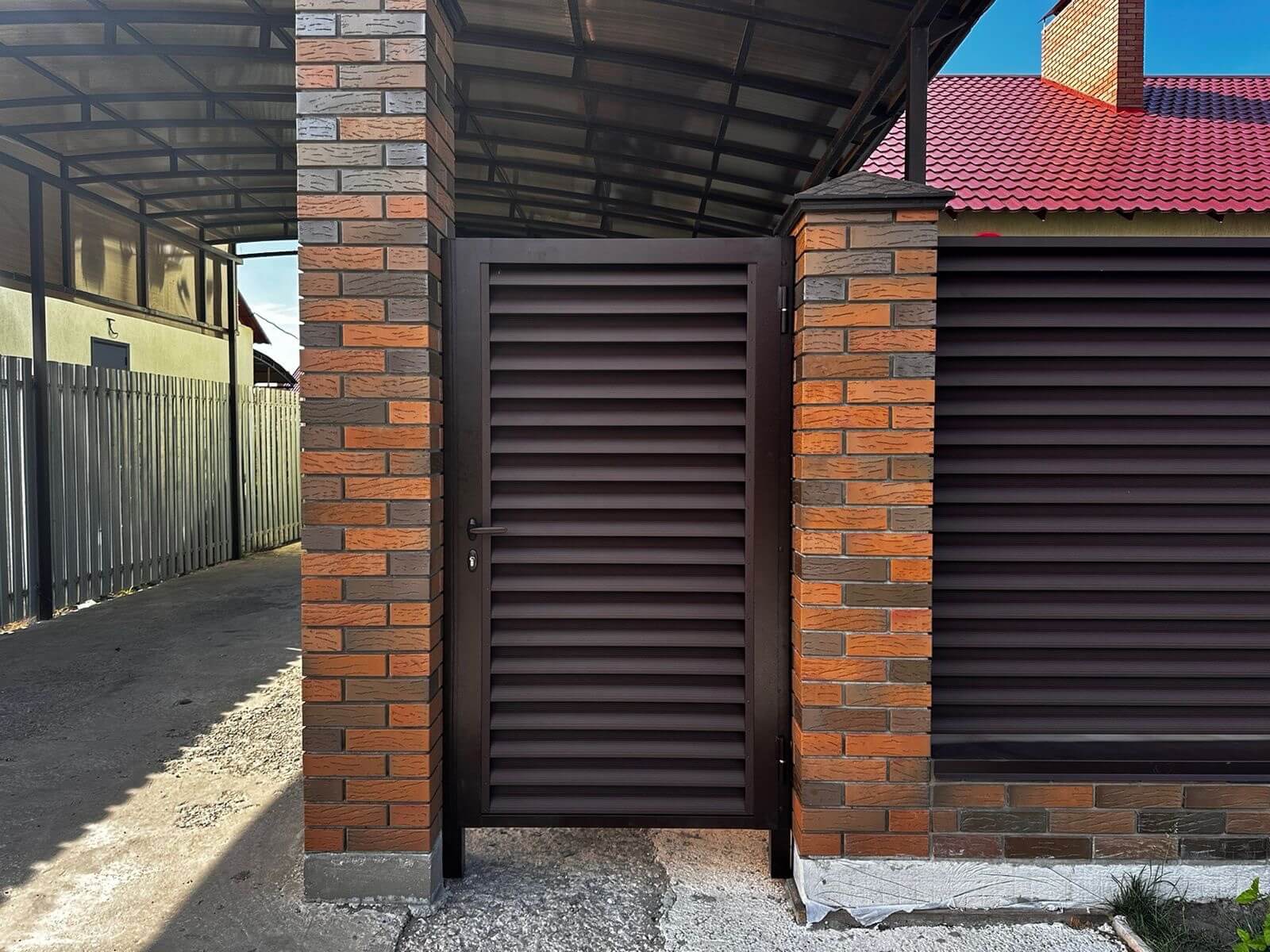 Забор-жалюзи RAL8017/8017 Шоколад двусторонний МАТТЕ фото 3 в Березниках