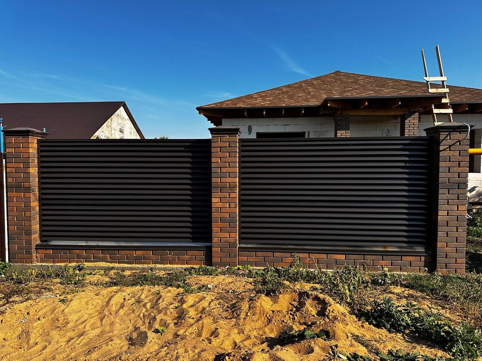 Забор-жалюзи 36м RAL8019/8019 Темный Шоколад двусторонний фото 4 в Березниках