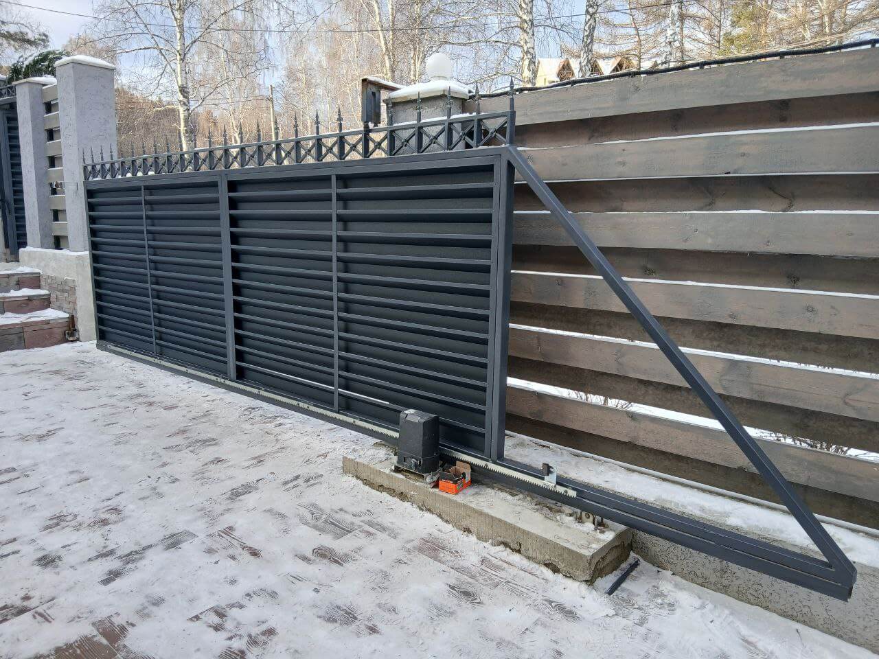 Входная группа из ламелей Хай-Тек RAL7024/7024 Серый Графит двусторонний МАТТЕ фото 23 в Березниках