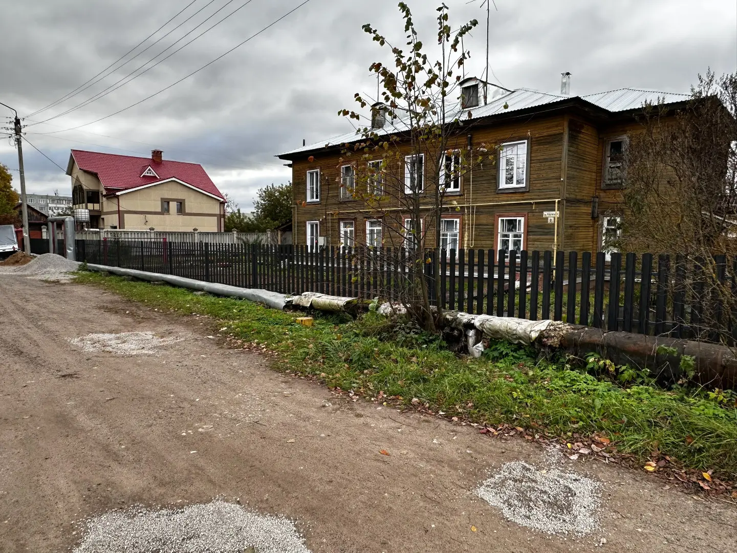 Забор из евроштакетника 63м Черное Дерево 3D Принтек фото 2 в Березниках