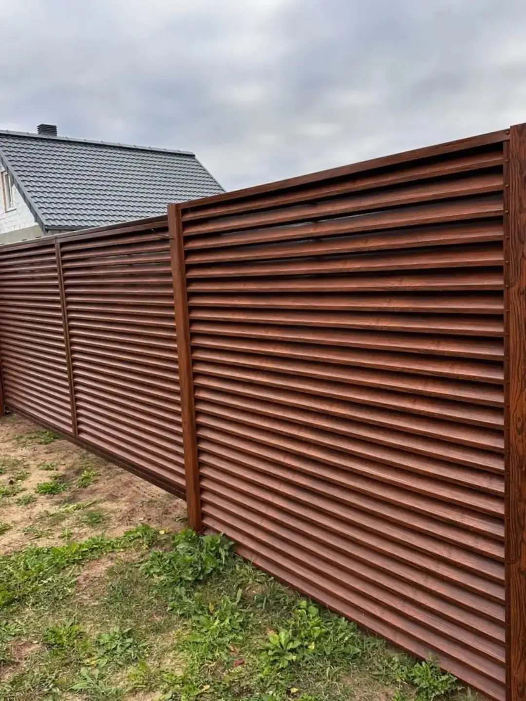 Забор-жалюзи из ламелей ЭКО-Z 58м Темный Дуб 3D Принтек фото 1 в Березниках