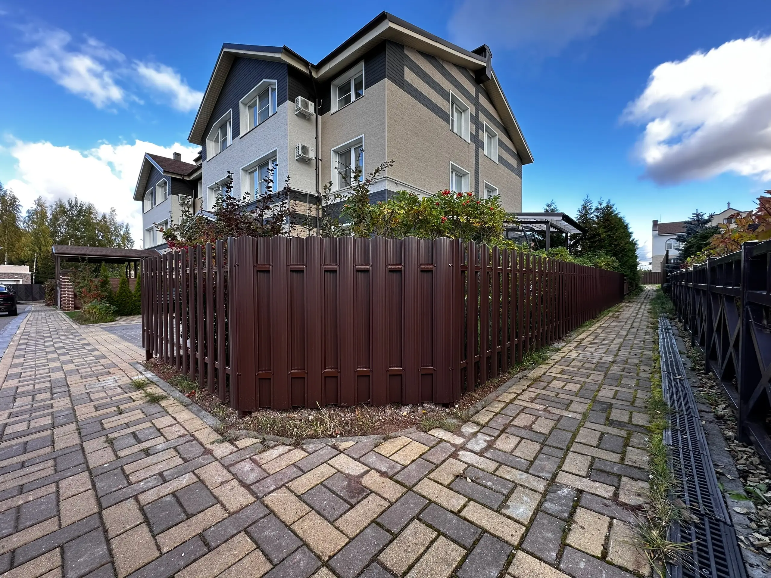 Заборчик из евроштакетника 18м RAL8017/8017 Шоколад двусторонний фото 1 в Березниках